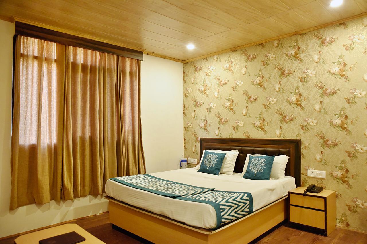 Oyo 8917 Hotel Crystal Palace Shimla Exterior foto